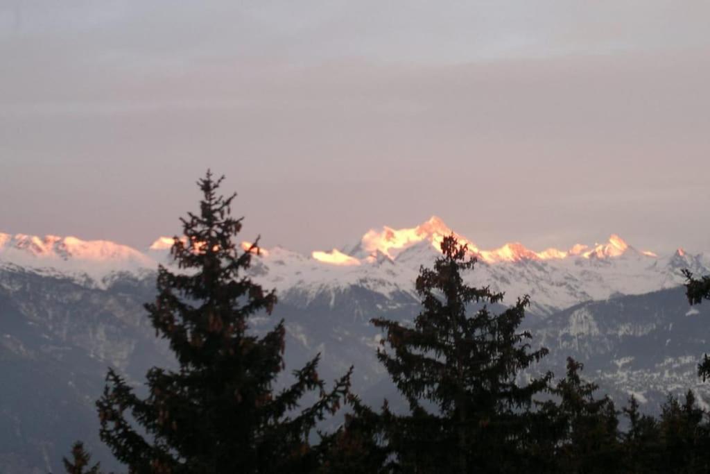 La Casetta Di Crans Bagian luar foto